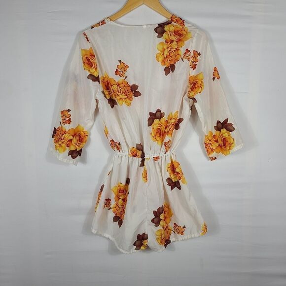 Floral Printed Deep V-Neck Romper - Picture 8 of 10